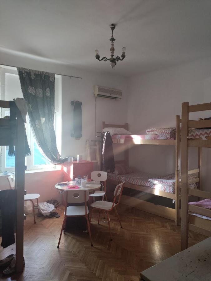 Hostel Yolo Belgrade Luaran gambar