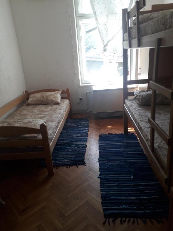 Hostel Yolo Belgrade Luaran gambar